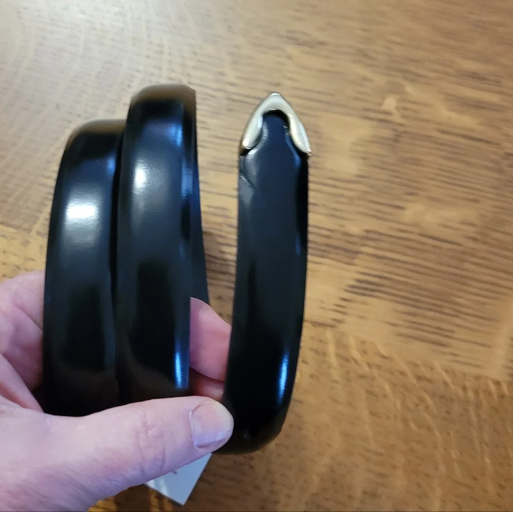 J. Crew Spazzolato Italian Leather Belt - black with gold hardware - Picture 10 of 11